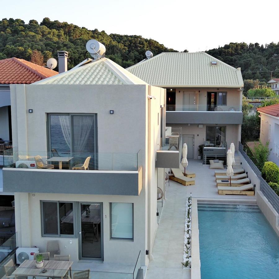 Theros Suites Dhiminio Екстериор снимка