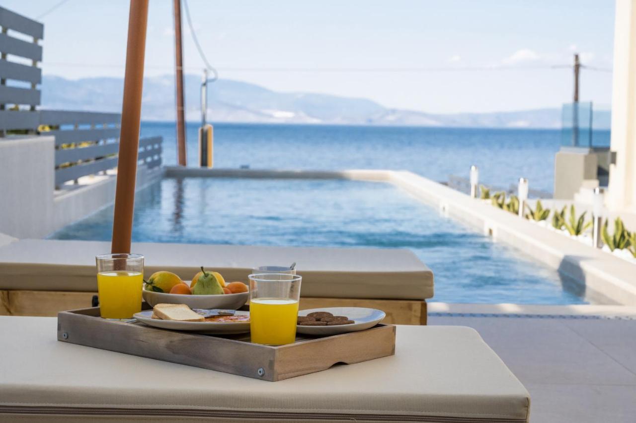 Theros Suites Dhiminio Екстериор снимка
