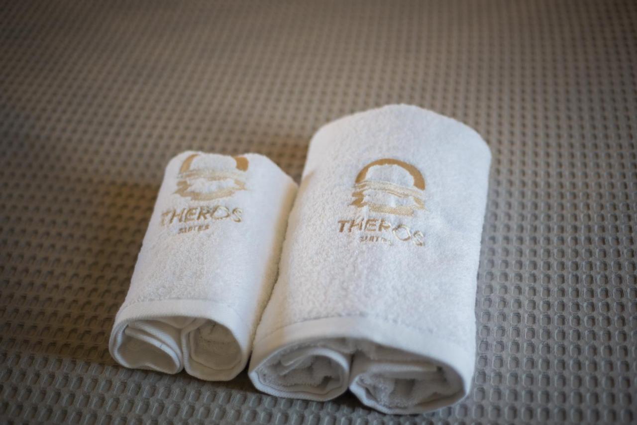 Theros Suites Dhiminio Екстериор снимка