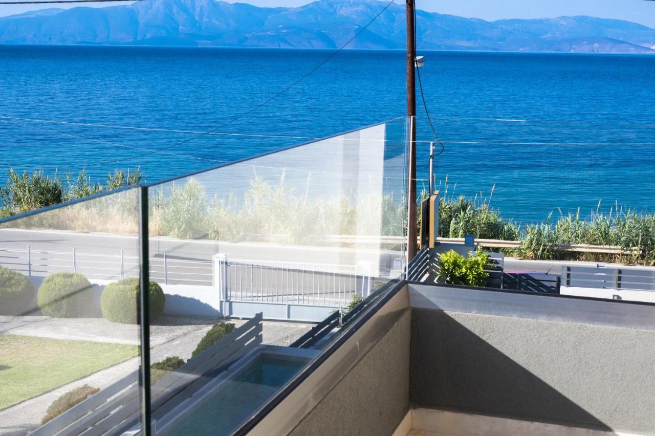 Theros Suites Dhiminio Екстериор снимка