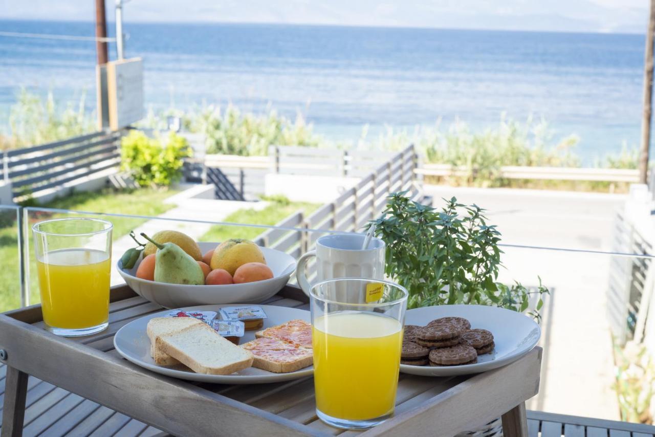 Theros Suites Dhiminio Екстериор снимка
