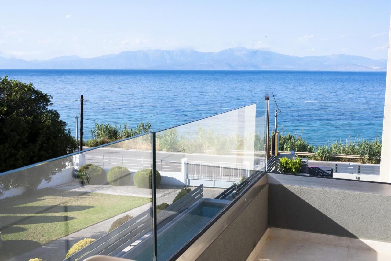Theros Suites Dhiminio Екстериор снимка